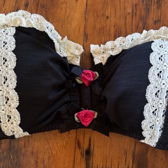 Betsey Johnson Lacy Florettes Halter Bikini - Picture 2 of 9